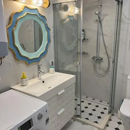 Pearl Apartment *