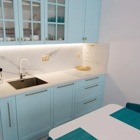 Pearl Apartment *